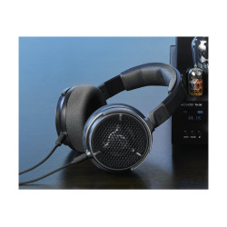 Corsair | Gaming Headset | VIRTUOSO PRO | Wired | Over-Ear | Microphone | Carbon