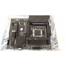 SALE OUT. MSI MAG B650 TOMAHAWK WIFI | MSI MAG B650 TOMAHAWK WIFI | Processor family AMD | Processor socket AM5 | DDR5 DIMM | Me