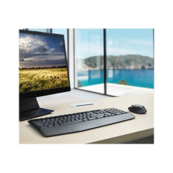 Logitech | MK345 | Keyboard and Mouse Set | Wireless | Mouse included | Batteries included | US | Black | USB | Wireless connect
