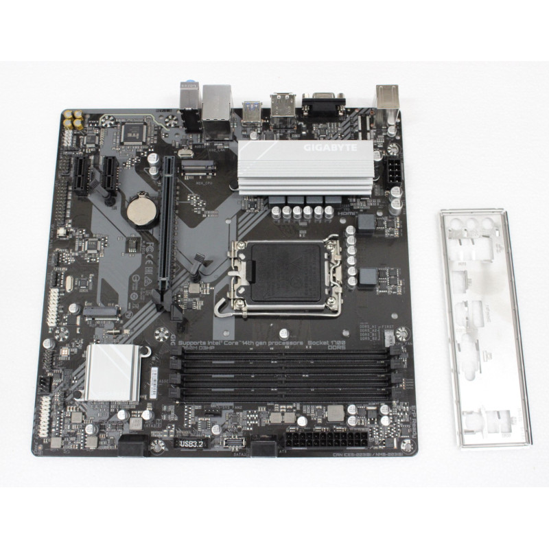 SALE OUT. Gigabyte USED, REFURBISHED, WITHOUT ACCESSORIES, ONLY BACK PANEL INCLUDED