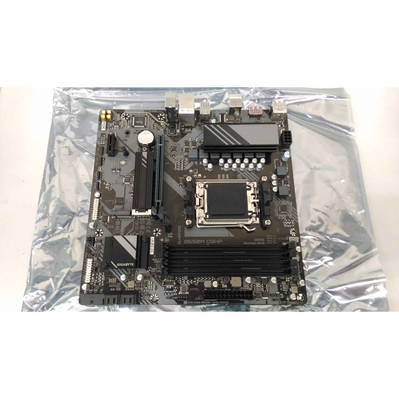 SALE OUT. Gigabyte B650M D3HP 1.0 M/B | Gigabyte B650M D3HP | Processor family AMD | Processor socket AM5 | DDR5 DIMM | Memory s