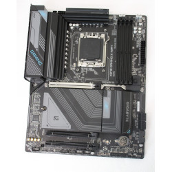 Gigabyte REFURBISHED, USED, WITHOUT INSTRUCTIONS, WITHOUT ORIGINAL BOX, WITHOUT ANTENNA