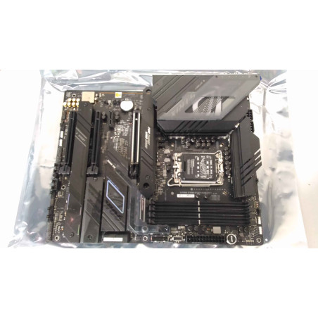 SALE OUT. Asus ROG STRIX Z790-F GAMING WIFI | Processor family Intel | Processor socket LGA1700 | DDR5 DIMM | Memory slots 4 | S