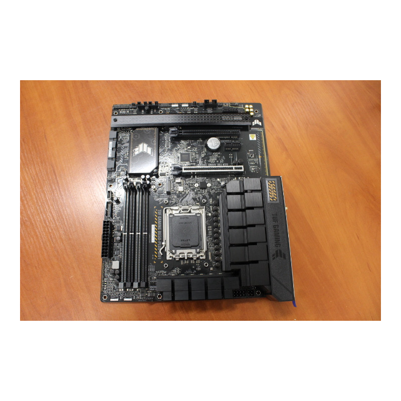 SALE OUT. | Asus TUF GAMING B650-PLUS WIFI | Processor family AMD | Processor socket AM5 | DDR5 DIMM | Memory slots 4 | Supporte