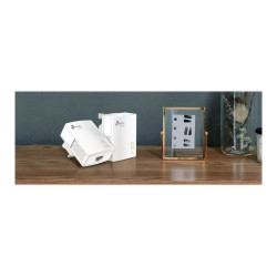 TP-LINK | Gigabit Powerline Starter Kit | TL-PA7017 KIT | 10/100/1000 Mbit/s | Ethernet LAN (RJ-45) ports 1 | No Wi-Fi | Data tr
